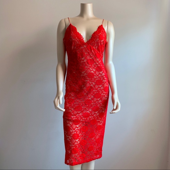 ASOS Red Scalloped Floral Lace Dress - Picture 3 of 8
